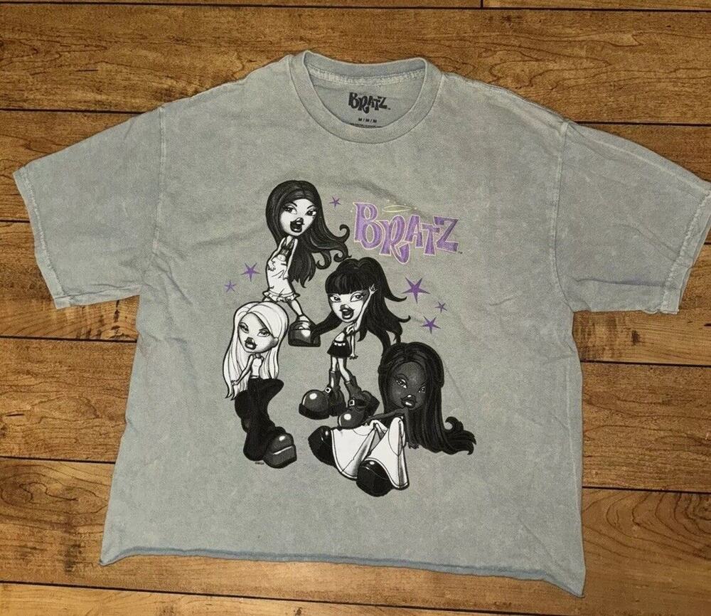 Bratz Dolls Cropped T-Shirt Medium 18x19.5 Green Y2K